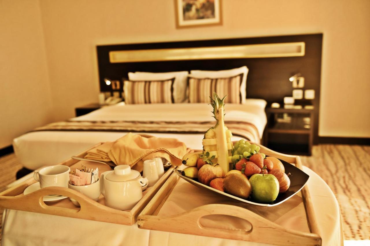 Готель Golden Tulip Bahrain Манама Екстер'єр фото