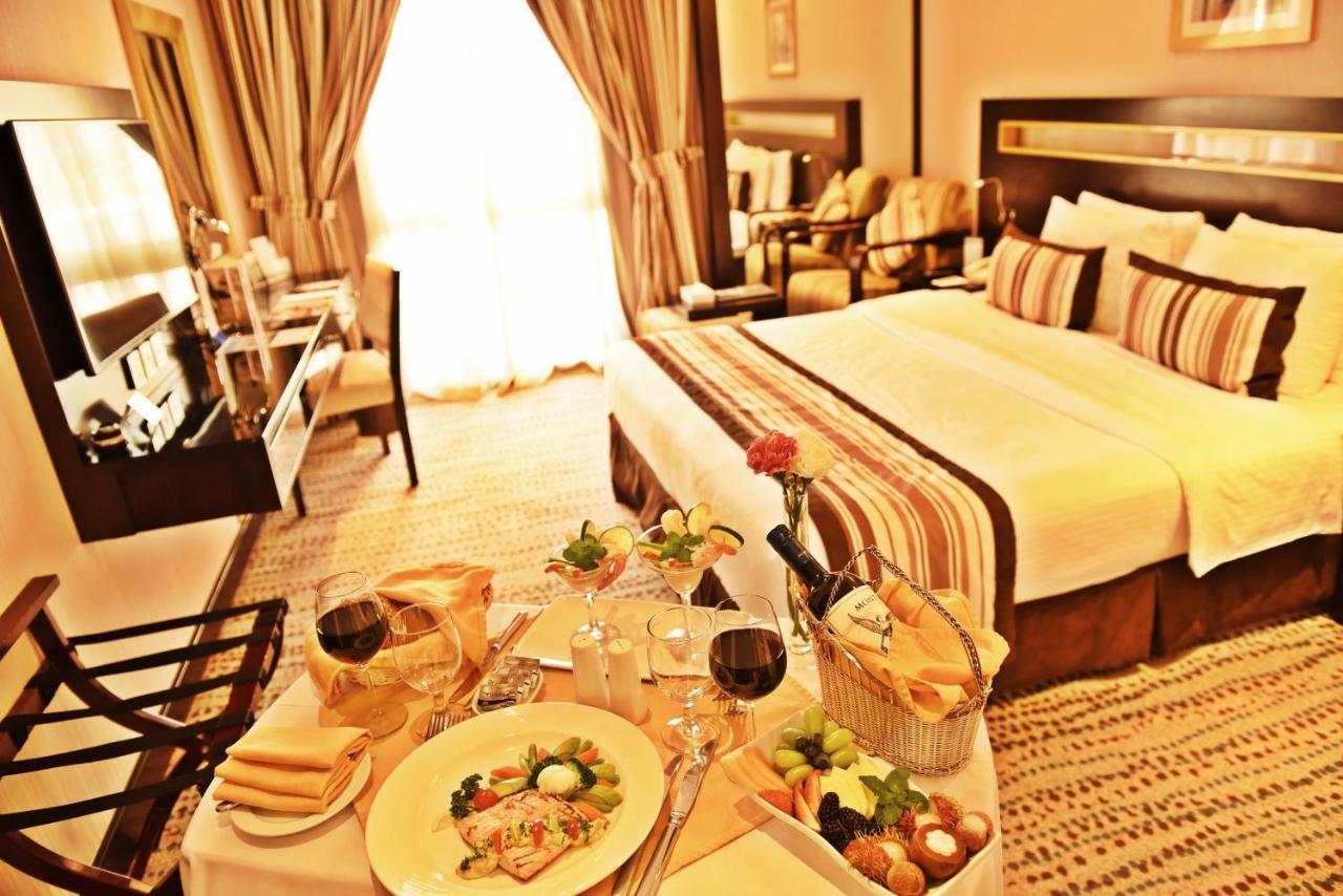 Готель Golden Tulip Bahrain Манама Екстер'єр фото