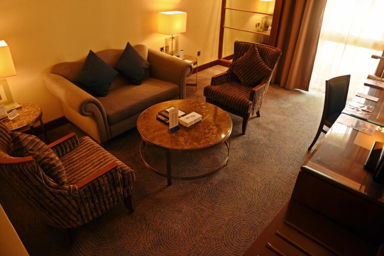 Готель Golden Tulip Bahrain Манама Екстер'єр фото