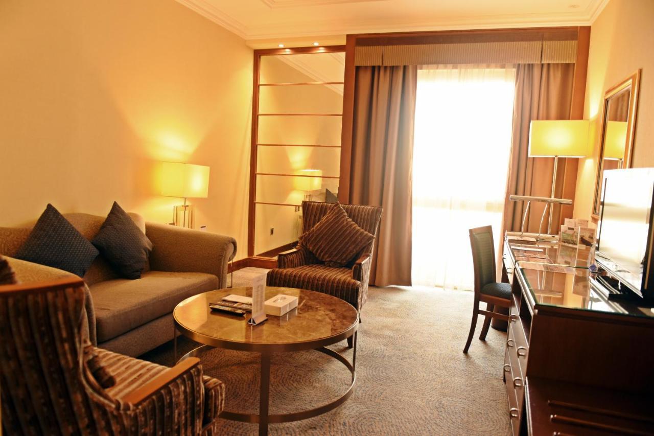Готель Golden Tulip Bahrain Манама Екстер'єр фото